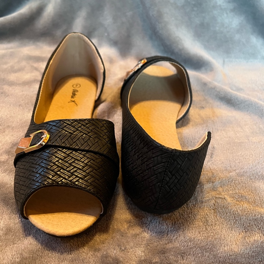 Flats - Picture 2 of 3